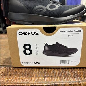 OOFOS Black Sport Shoes